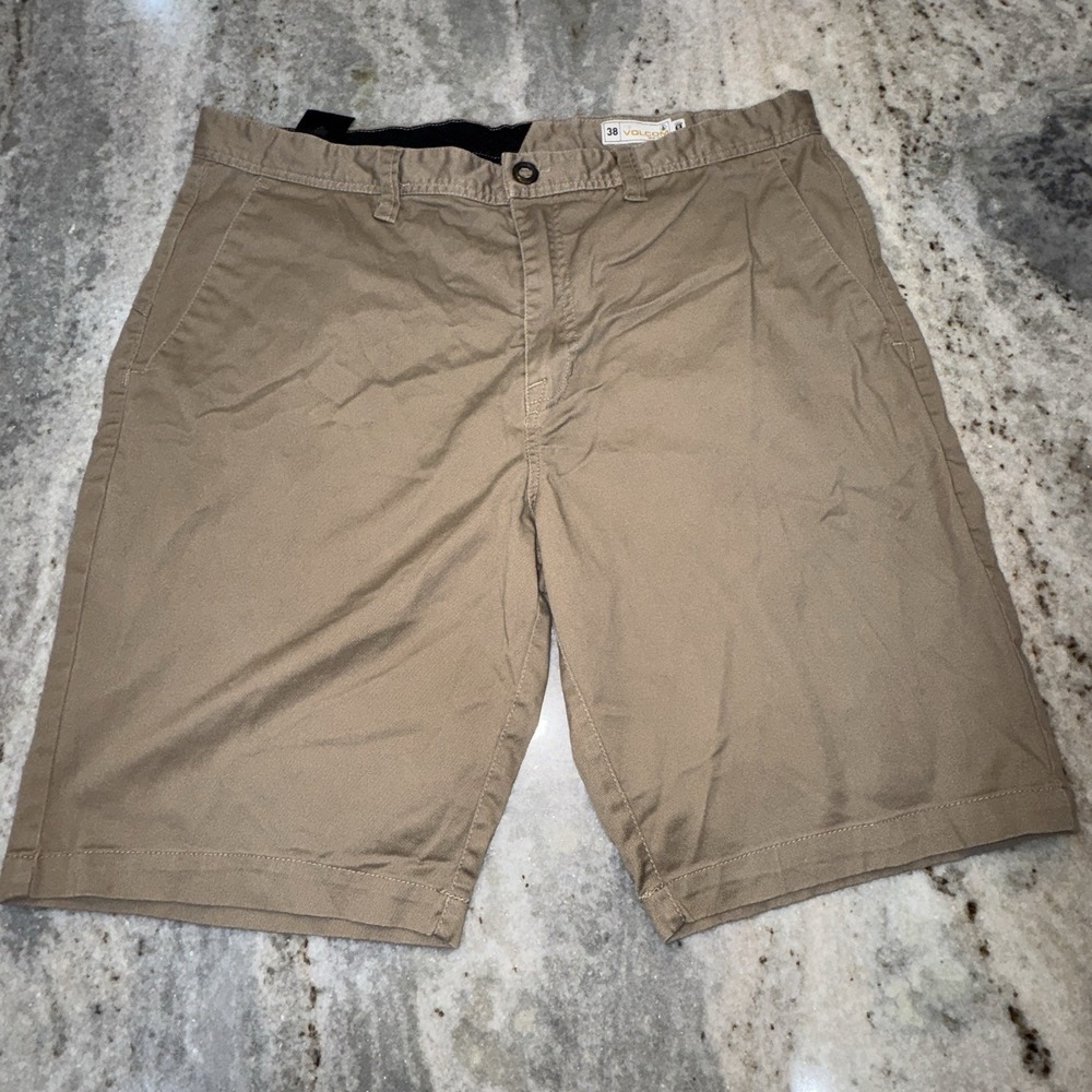 Volcom Men's 38 Shorts Khaki Chino Skater Casual Athleisure Logo Tan